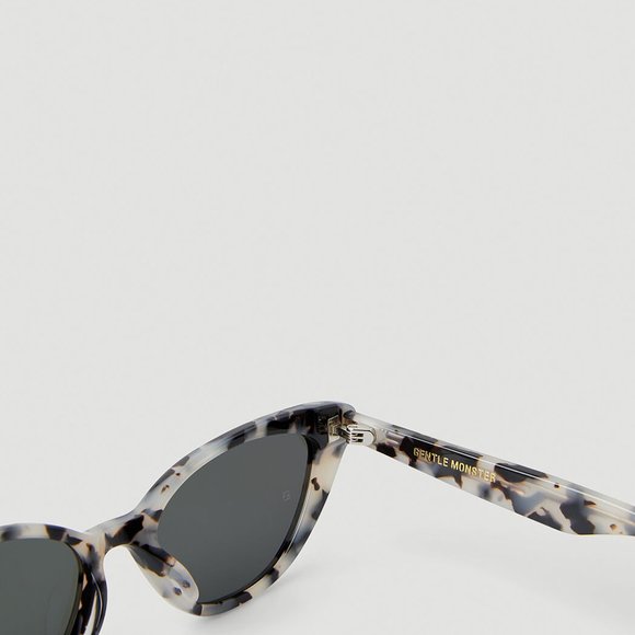 Gentle Monster Crella S-3 black&white